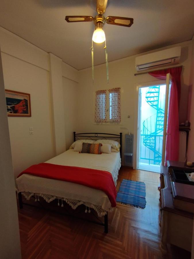 Mia'S Seaside Penthouse - Panoramic View Appartement Piraeus Buitenkant foto